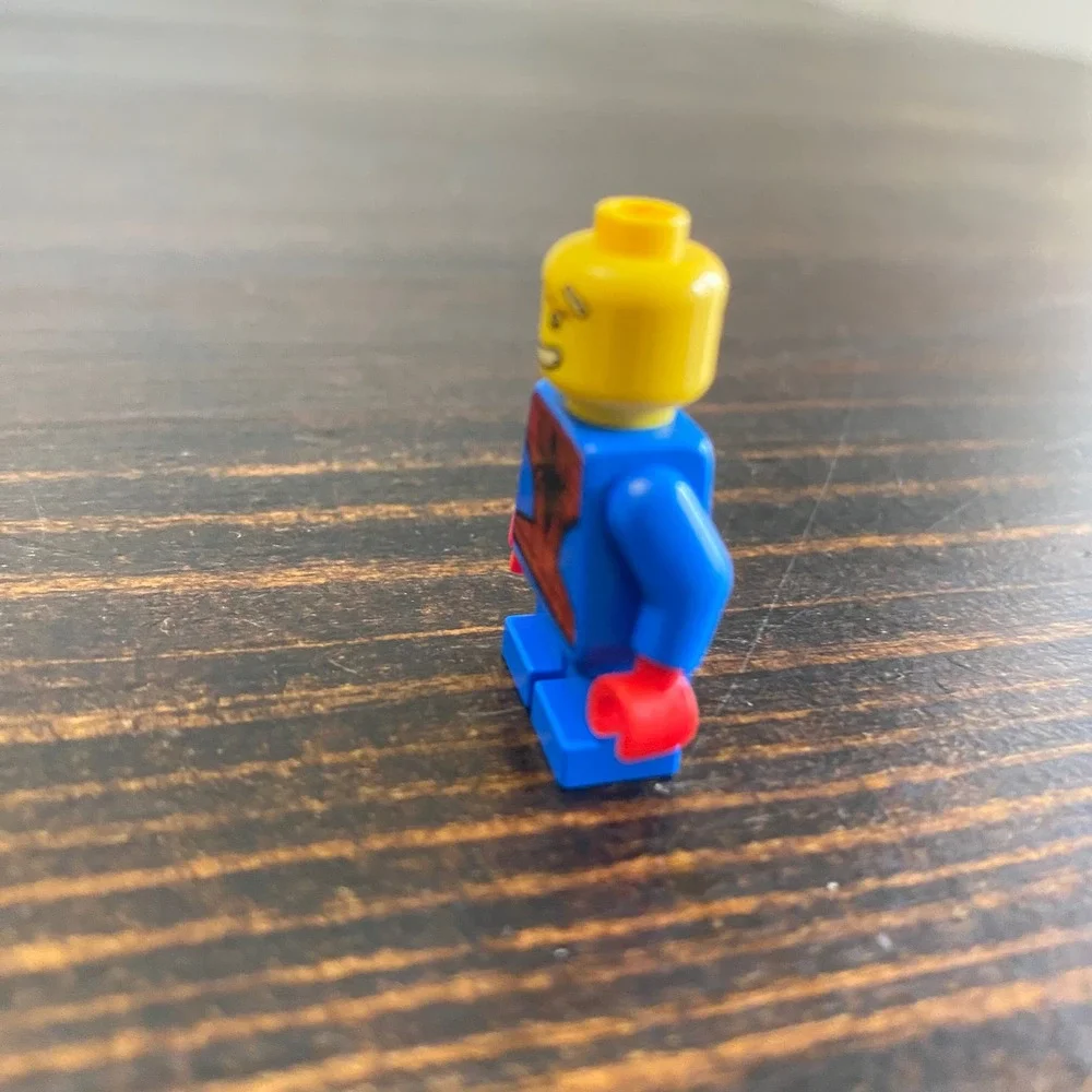 LEGO Marvel Spider-Man Minifigure Blue Torso Yellow Head Dual Face Bandage Short